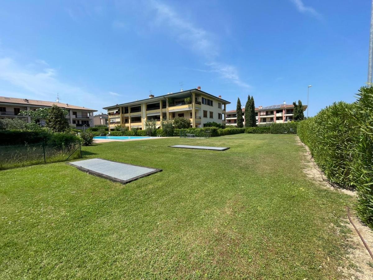 Gardappartamenti Tito Speri Pool And Garden Sirmione Exterior foto